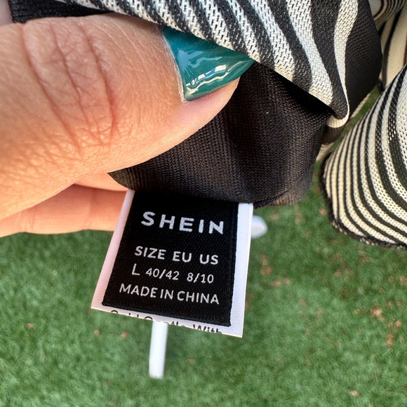 SHEIN Black and Cream Striped Mini Skirt Set - Picture 4 of 4